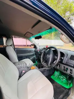 Toyota Hilux 2013 Pickup (Used)