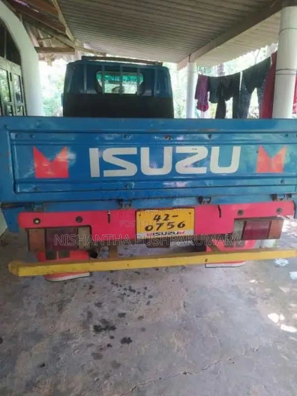 Isuzu Single Wheel 1984 Lorry (Used)