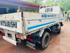 Mitsubishi Canter 1983 Lorry (Used)