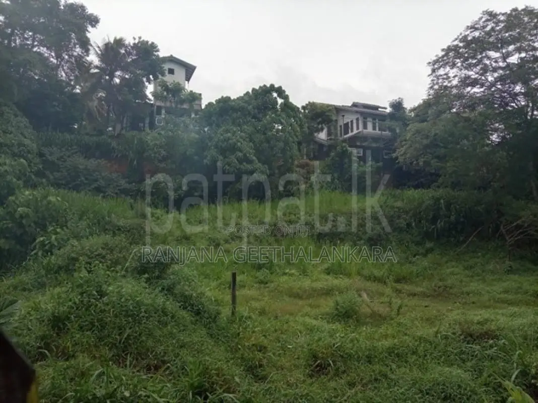 Commercial Land for Sale in Homagama