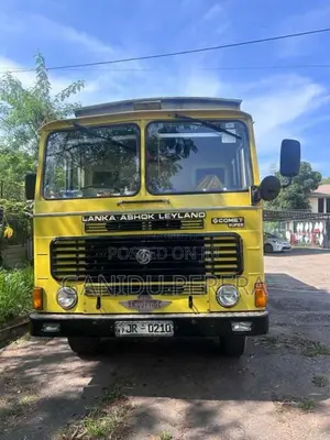 Ashok-Leyland Comet 2004 Lorry (Used)