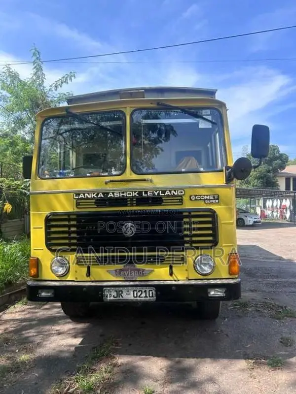 Ashok-Leyland Comet 2004 Lorry (Used)