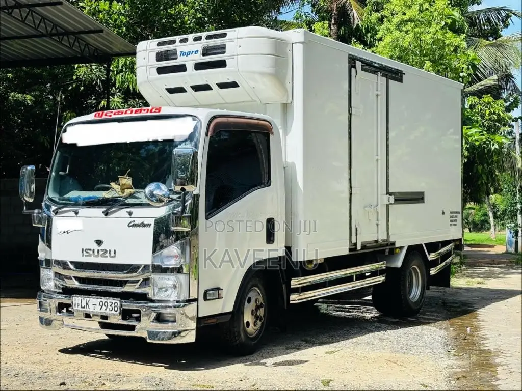 Isuzu ELF Freezer 2009 Lorry (Used)