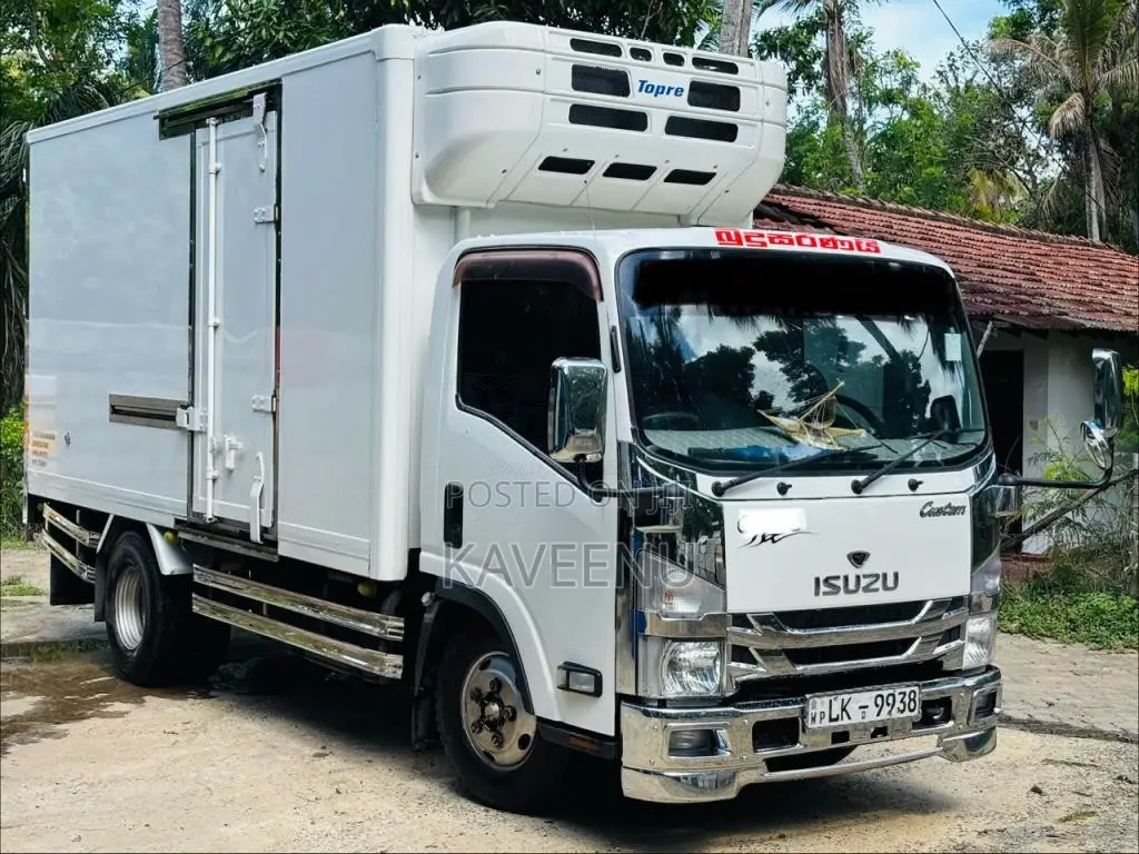 Isuzu ELF Freezer 2009 Lorry (Used)