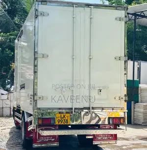 Isuzu ELF Freezer 2009 Lorry (Used)