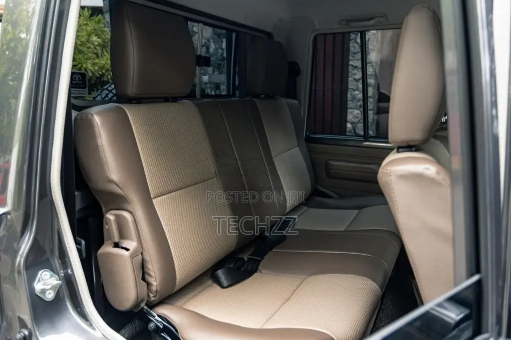 Toyota Land Cruiser LC79 2025 Pickup (Used)