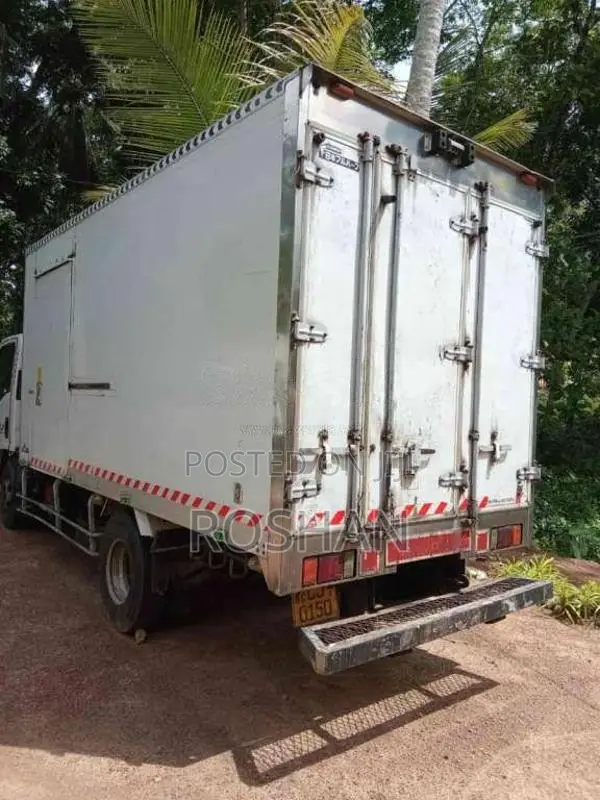 Isuzu ELF 2007 Lorry (Used)