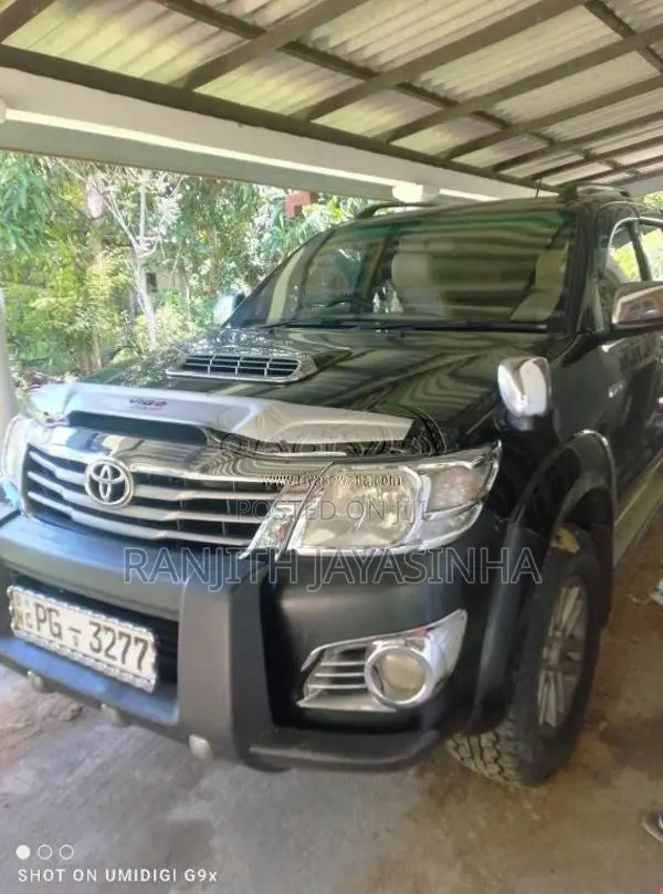 Toyota Hilux 2015 Pickup (Used)