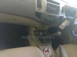 Toyota Hilux 2015 Pickup (Used)