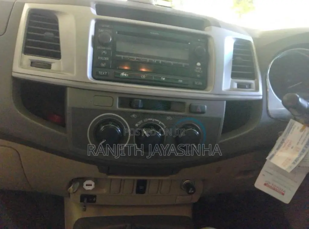Toyota Hilux 2015 Pickup (Used)