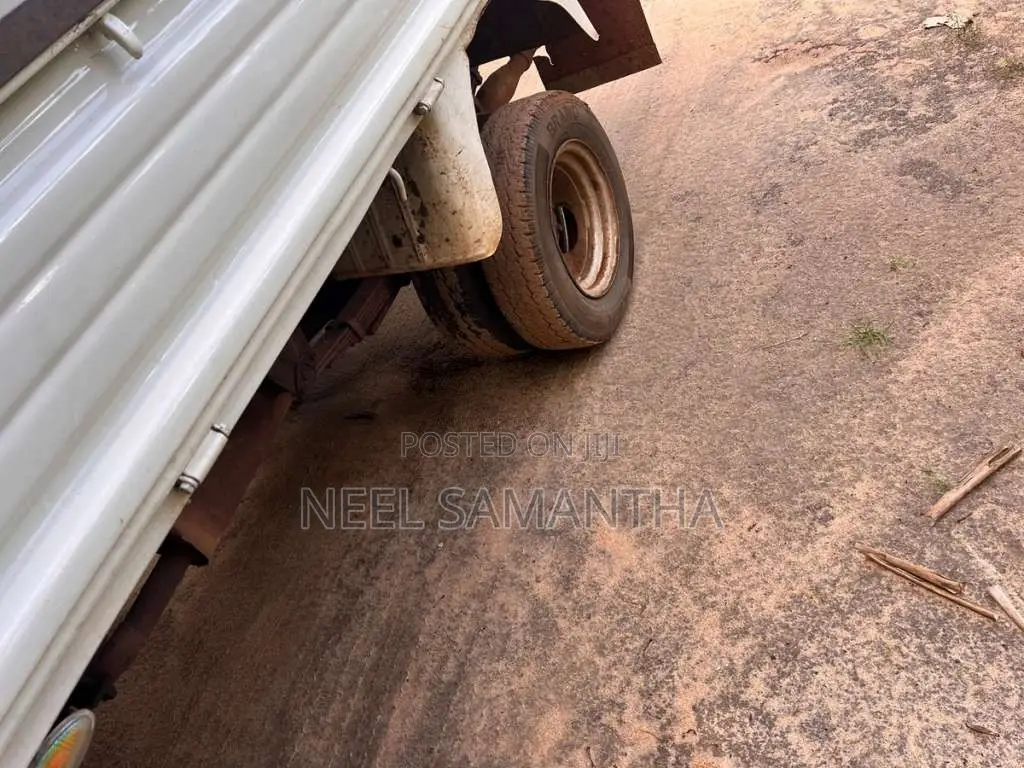Mazda Brawny 2001 Lorry (Used)