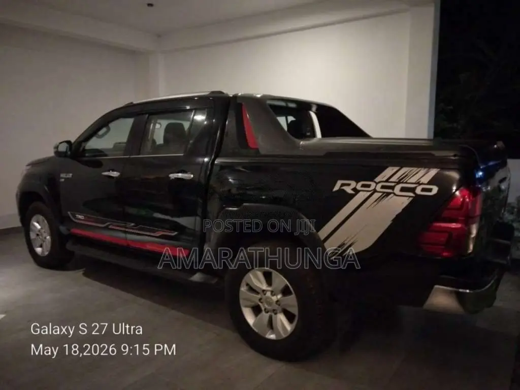 Toyota Hilux 2017 Pickup (Used)