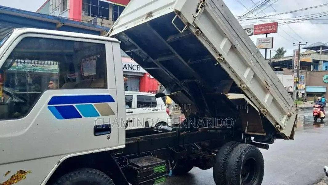 Mitsubishi Tipper 1992 Lorry (Used)