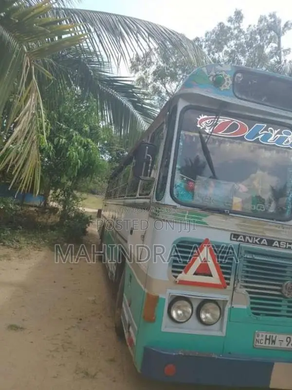 Ashok-Leyland Viking 2004 Bus (Used)