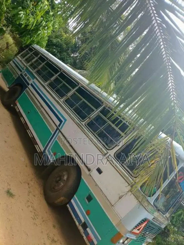 Ashok-Leyland Viking 2004 Bus (Used)