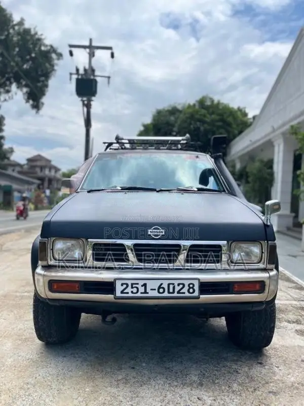 Nissan Double Cab 1998 Pickup (Used)