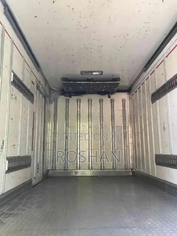 Isuzu ELF 2009 Lorry (Used)