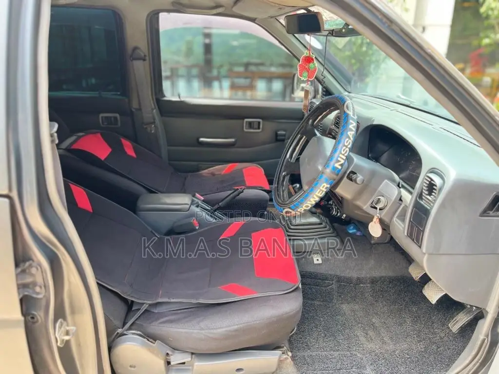 Nissan Double Cab 1998 Pickup (Used)