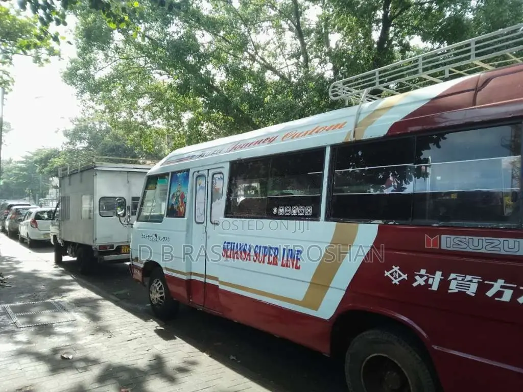 Isuzu Journey Q 1991 Bus (Used)
