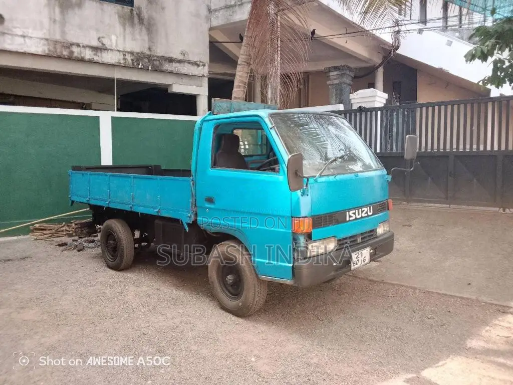 Isuzu ELF 1980 Lorry (Used)