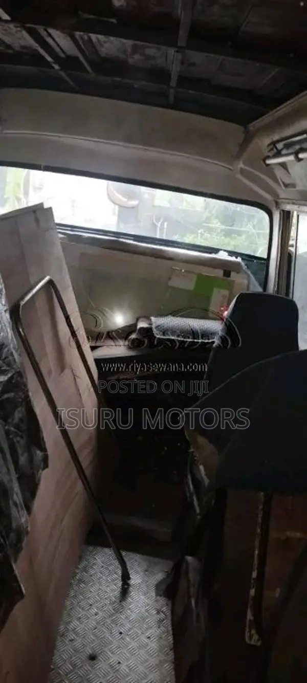 Mitsubishi Rosa 1985 Bus (Used)