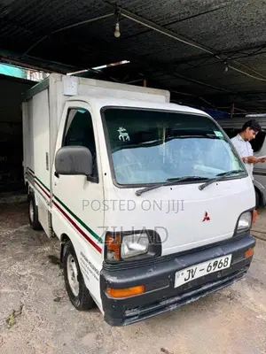 Mitsubishi V-U42T 2005 Lorry (Used)