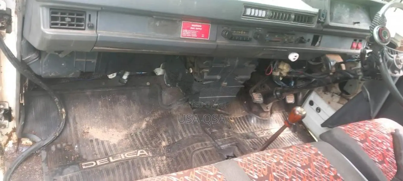 Mitsubishi L300 1980 Lorry (Used)