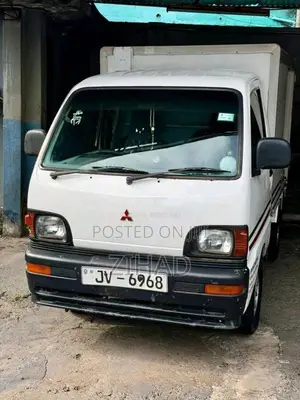 Mitsubishi V-U42T 2005 Lorry (Used)