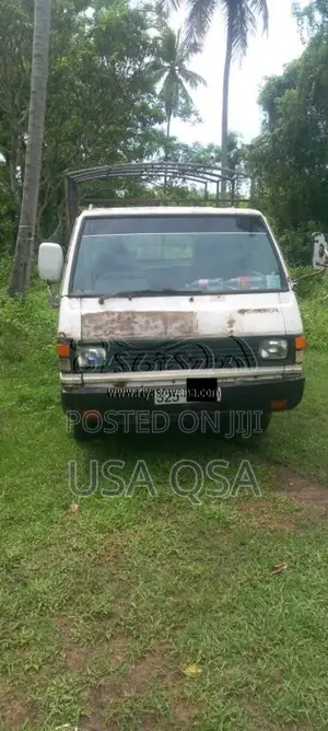 Mitsubishi L300 1980 Lorry (Used)