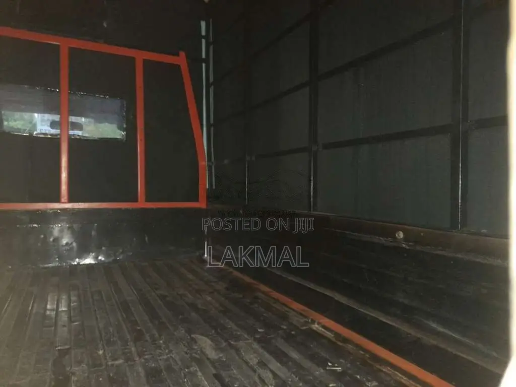 Mahindra Maxximo 2011 Lorry (Used)