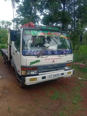 Mitsubishi Fuso 1989 Lorry (Used)