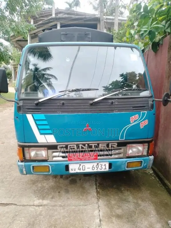 Mitsubishi CANTER 1993 Crew Cab (Used)