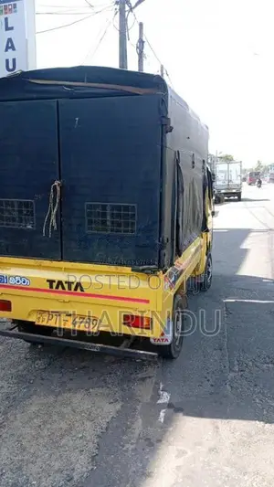 Tata Dimo Batta 2012 Lorry (Used)