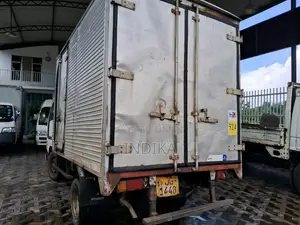 Nissan Nissan 1999 Lorry (Used)