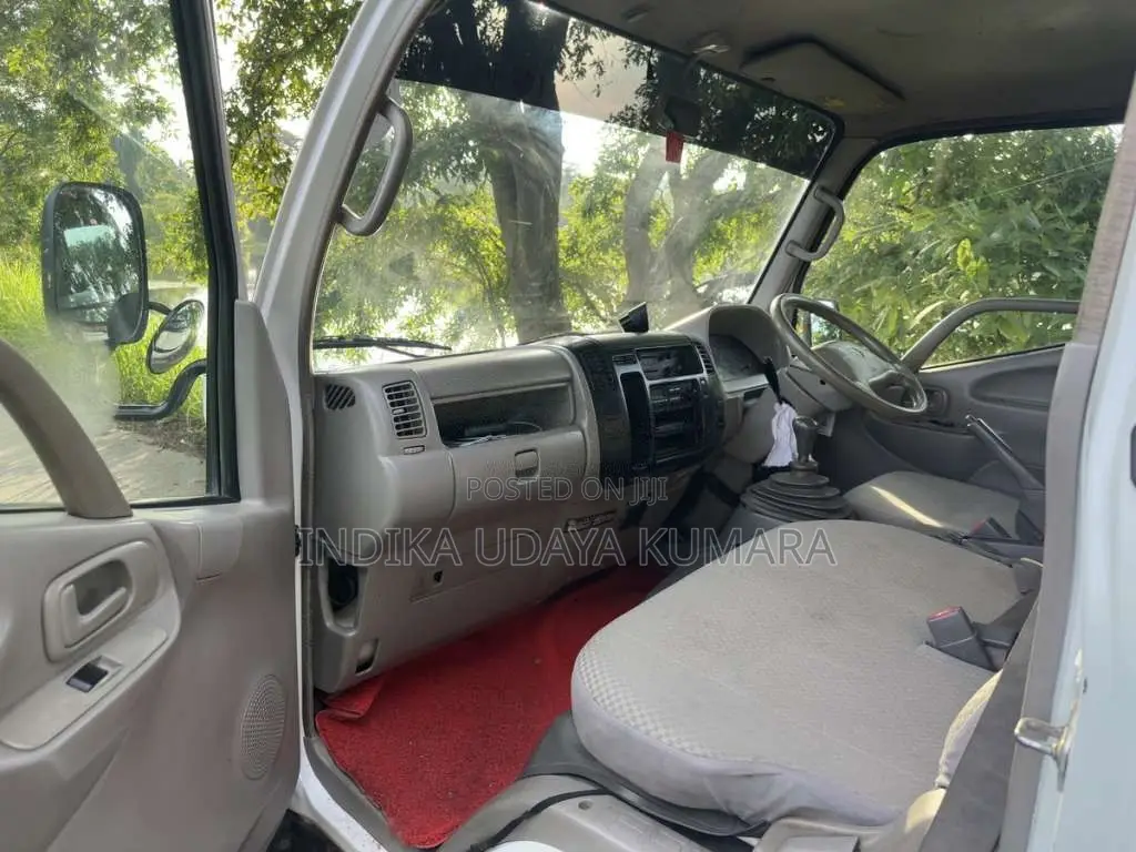 Toyota Dyna 1992 Crew Cab (Used)