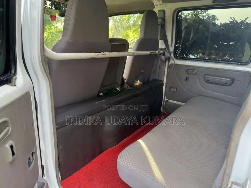 Toyota Dyna 1992 Crew Cab (Used)