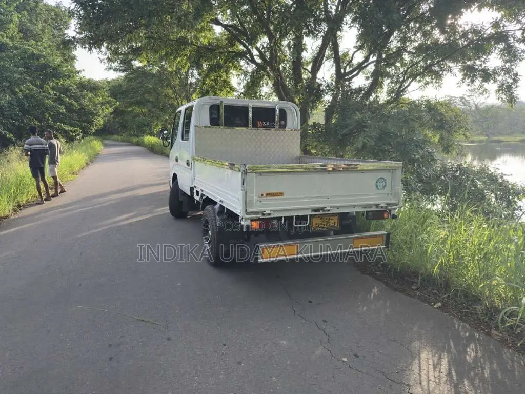 Toyota Dyna 1992 Crew Cab (Used)
