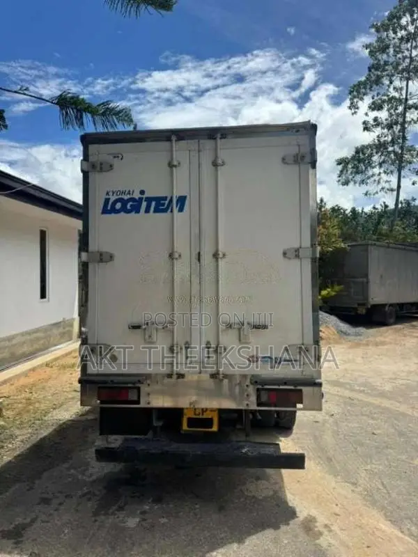 Mitsubishi Canter 2016 Lorry (Used)