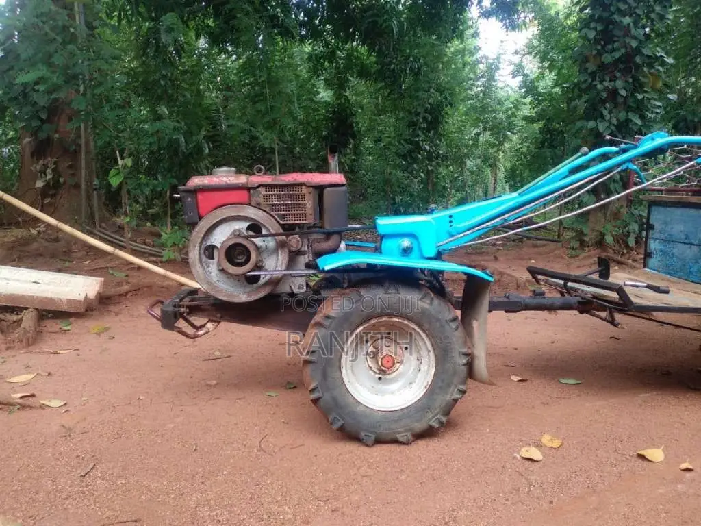 Kubota Kubota 2005 Tractor (Used)