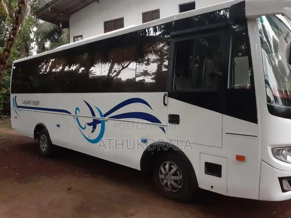Ashok-Leyland Leyland 2017 Bus (Used)