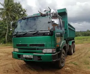 Nissan Nissan 2006 Lorry (Used)