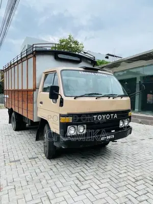Toyota Dyna 300 1987 Lorry (Used)