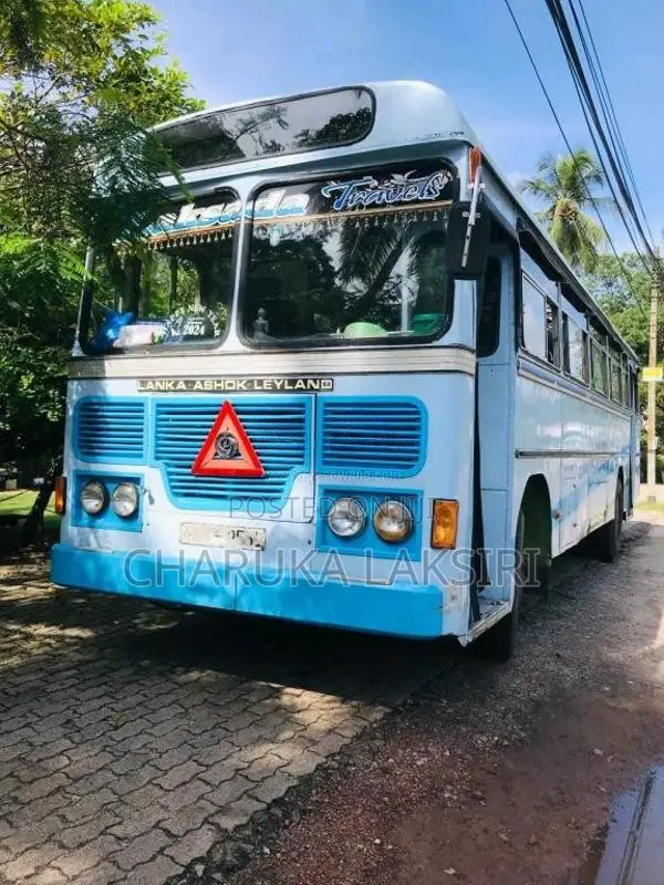 Ashok-Leyland Viking 2002 Bus (Used)