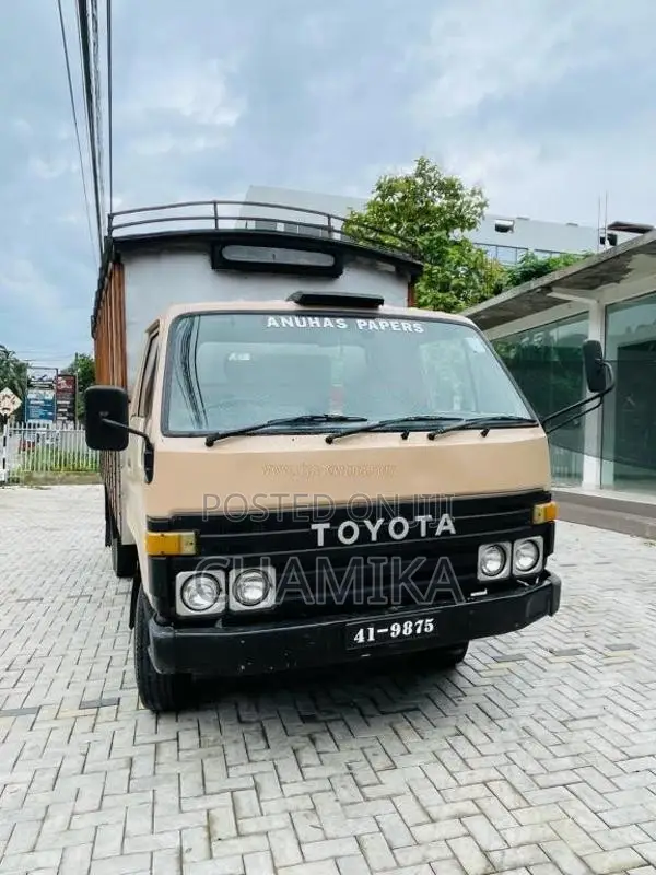 Toyota Dyna 300 1987 Lorry (Used)