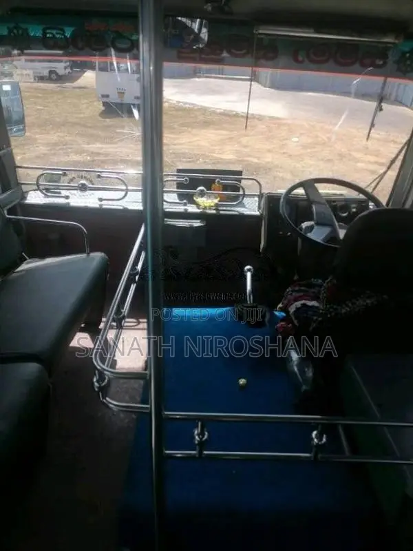 Ashok-Leyland Leyland 2002 Bus (Used)