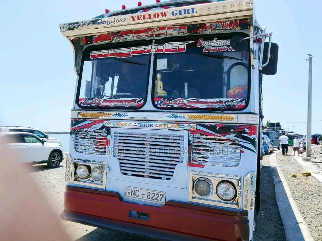 Ashok-Leyland Leyland 2010 Bus (Used)