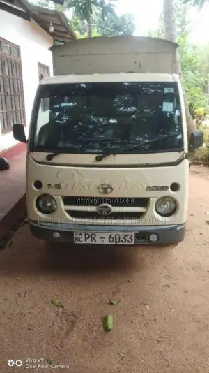 Tata Dimo Batta 2011 Lorry (Used)