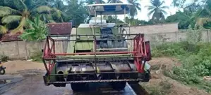 Cal Class Crop Tiger 30 2015 Tractor (Used)