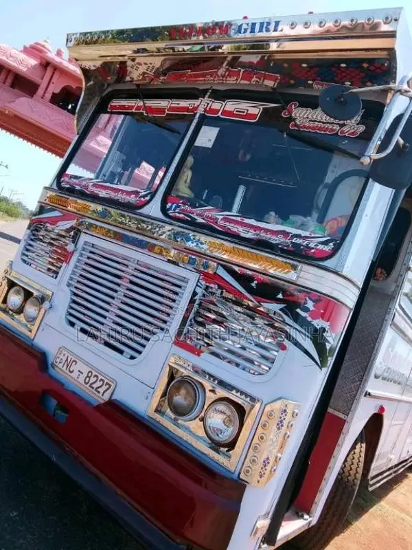 Ashok-Leyland Leyland 2010 Bus (Used)