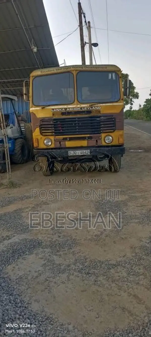 Ashok-Leyland Comet 2004 Lorry (Used)